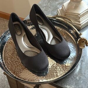 Abella Black Women’s 8 Wide Dress Pumps Low Heel